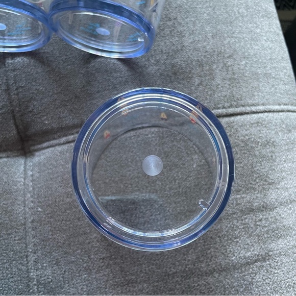 Set of 4 plastic swimmer print cups - Picture 4 of 4